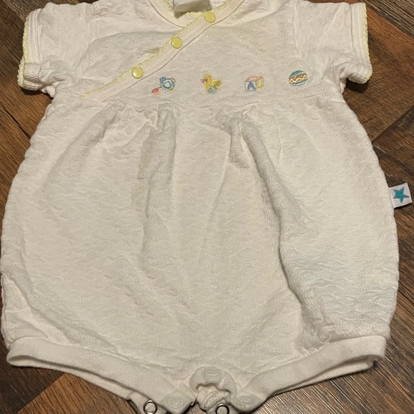 Vintage Children’s one piece onesie. - Picture 7 of 7